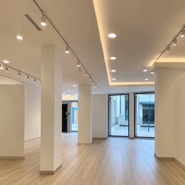 Espaço comercial após ter sido remodelado com placas de pladur